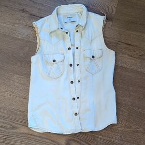 One Teaspoon Light Sleeveless Button-Down Shirt